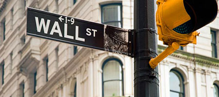 Уолл-стрит выросла на фоне надежд на завершение цикла повышения ставок