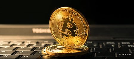 Биткоин стремится к $12000