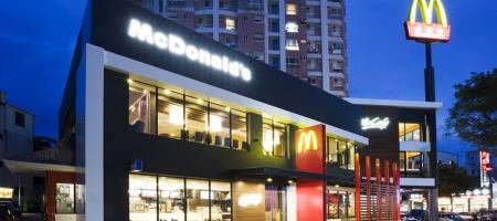 У всех на слуху: инвестировать ли в McDonald's?