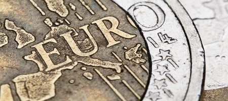 Евро протестировал отметку 90 рублей